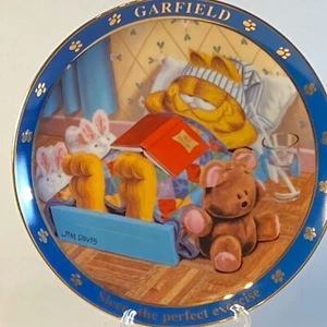 Garfield Collector Plates, A DAY With Garfield, Sleep, The Perfect Exercise - Picture 1 of 3