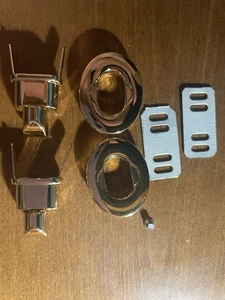 Goldfarbene ovale gedrehte Taschenverschlüsse - Bild 1 von 4