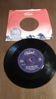 Louis Prima & Keely Smith: That Old Black Magic 7" Vinyl Single - 562/25 - Image 1 of 2