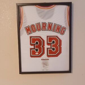 Alonzo Mourning Signed Jersey