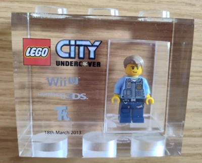 LEGO City Undercover - Minifigura de Chase McCain - Bloque de desarrolladores 2013 RARO  Foto 1 de 4