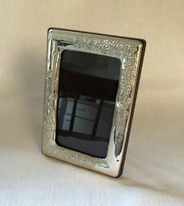 Vintage Italian 925 Sterling Silver Floral Repoussé Photo Frame (Hallmarked) - Picture 1 of 18