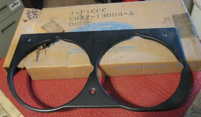 NOS 1968 福特银河有限公司 右前照灯门,带盒,C8AZ-13064-A — 第 1/2 张图片