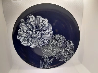 Hermoso Juego de 4 Platos de Postre o Ensalada Oneida Bonsai 8" Azul Marino y Blanco Floral Foto 1 de 4