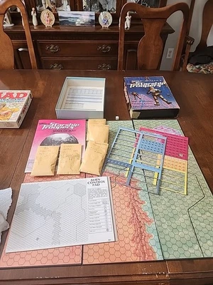 Juego de mesa Avalon Hill Starship Troopers Man vs Monster Robert Heinlein's 1976 Foto 1 de 4