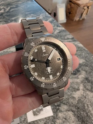 Pulsera Sinn U50-T DS Completamente Tegimentada Edición Limitada en Eslabón H Foto 1 de 4