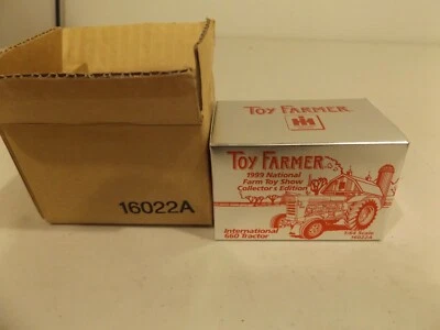 1/64  INTERNATIONAL  660  TOY  FARMER  1999,  - Image 1 of 3