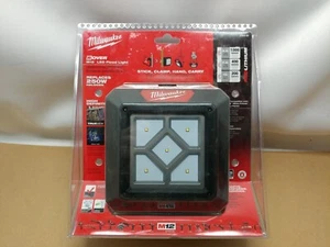 Milwaukee 2364-20 M12 12 Volt LED Flood Light (1000 Lumens) Tool Only - Picture 1 of 7