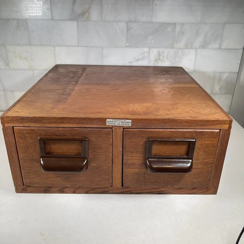 The Globe Wernicke Co. C.I.Cabinet Oak Card File Catalog Index Recipes Cover