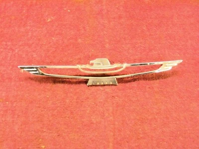 1961-1963 Ford Thunderbird Chrome Roof Emblem, Original - Image 1 of 4