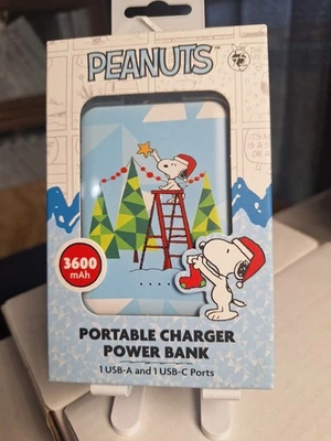 🔋 NEW Peanuts Snoopy & Friends Portable Power Bank Christmas 3600mAh NIB!! - Image 1 of 3