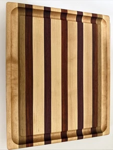 Tagliere in legno massello con grana di bordo 15,5 per 12,5 pollici - Foto 1 di 11