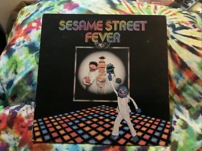 Sesame Street Fever Gatefold, Sesame Street (1978) EX / NM-  Vinyl LP Foto 1 de 4