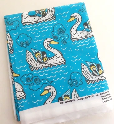 Tela de satén orgánica 100 % algodón cisnes niños azul 1 2/3 yardas diseñador EE. UU. Foto 1 de 2
