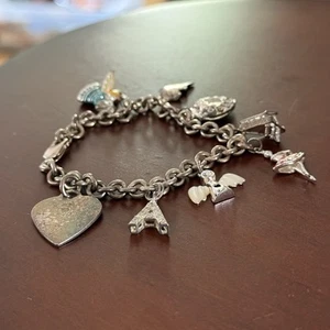 Vintage Sterling Silver 925 Charm Bracelet with 8 925 Charms - Picture 1 of 8