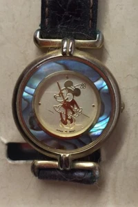 Vintage Minnie Mouse Watch Mother Of Pearl Face Original Box/Tin Disney Park 90s - Picture 1 of 9