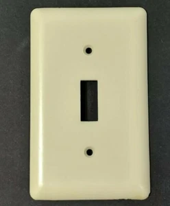 VTG GE General Electric Bakelite Single switch cover SMOOTH Face Ivory / Creme - Picture 1 of 8