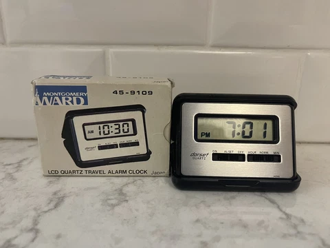 Vintage Montgomery Ward LCD Dorset Quartz Travel Alarm Clock In Box. Japan Cover