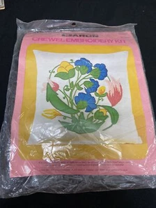 NEW Floral 6094 Crewel Needlecraft Cotton Kit Pillow 12x12 Vintage Caron 1975 - Picture 1 of 4