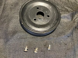 15-22 Jeep Renegade 2.4L Tigershark water pump pulley & bolts - Picture 1 of 3