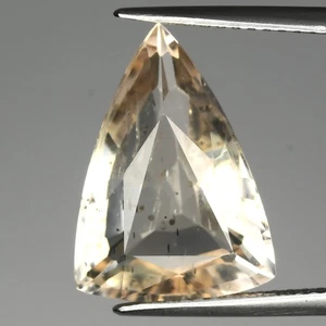 π 5.70ct 15.5x11.2mm Trillion Natural Light Yellow Scapolite - Africa Gemstone - Picture 1 of 4