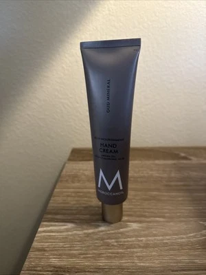 Crema de manos Moroccanoil aceite de argán mineral Oud con ácido hialurónico 3,4 OZ Precintado Foto 1 de 3