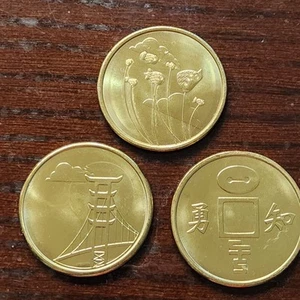 Disney California Adventure Big Hero 6 San Fransokyo Medallion 3 Coin Set Baymax - Picture 1 of 9