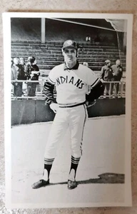 VINTAGE UNUSED ROCKY COLAVITO CLEVELAND INDIANS PHOTO POST CARD 1970'S - Picture 1 of 2
