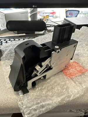 Actuador de bloqueo de puerta trasero izquierdo Dorman Ford Escape 2001-2007 Mercury Mariner 937-640 Foto 1 de 3