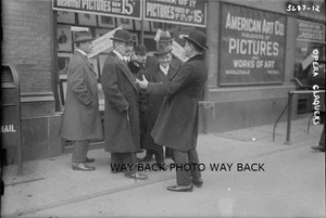 CIRCA 1910-15 REPRINT PHOTO OF OPERA CLAQUERS (PAID AUDIENCE) - 5" by 7" - Picture 1 of 1