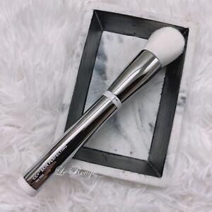 It Cosmetics 702 Heavenly Skin CC+ Skin Perfecting Infused foundation Brush 