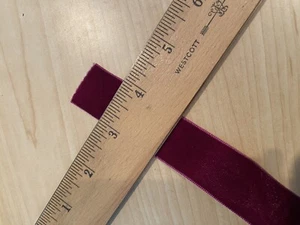 New 1” Purple velvet ribbon - 19+ Yards Continuous Roll - Picture 1 of 4