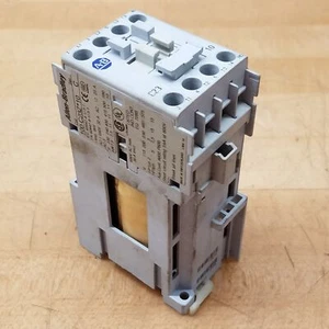Allen Bradley 100-C23ZJ10, Serie C, Contactor, Bobina 24 Vcc, 3 Polos Principales - USADO - Imagen 1 de 4