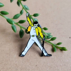 Queen Freddie Mercury Emaille Pin Abzeichen - Rock and Roll Band Metall Pin Geschenk - Bild 1 von 1