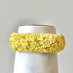 Vintage Carved Celluloid Yellow Floral Hinged Clamper Bracelet Sunny Flowers - Picture 1 of 8