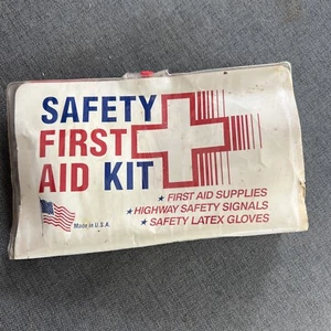 Vintage " Safety" first aid kit in good condition with all of contents - Picture 1 of 5