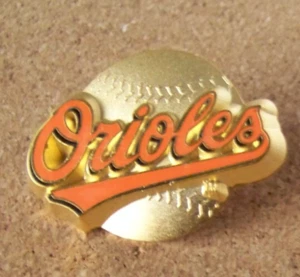 Baltimore Orioles name w/ gold ball pin 1998 3D MLB c43488 - Picture 1 of 7