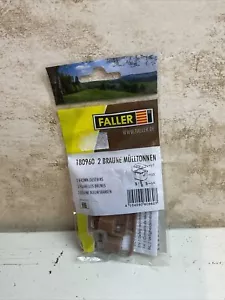 FALLER #180960, 2 Brown Dustbins Kit, HO 1:87 Scale. - Foto 1 di 2