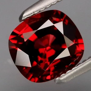 1.22Ct.Ravishing Color! Natural Red Rhodolite Garnet Africa Full Fire&CLEAN - Picture 1 of 4