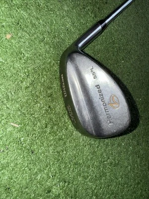 Cuña de lanzamiento de golf Wilson armonizada de 50 grados eje de acero derecha, muy buen estado. Foto 1 de 4