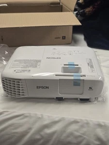 Epson PowerLite 118 LCD Projector HA03A - Picture 1 of 9