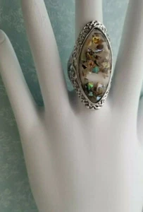 Mother of Pearl Chip Encased in Lucite Silver Tone Oval Filigree Ring Large Sz 8 - Picture 1 of 9