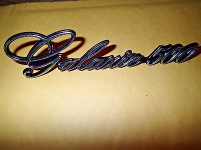 Ford Galaxie 500 1972 emblema dos postes de montaje en la parte trasera D2AB-6550398-AA usado #5 Foto 1 de 4