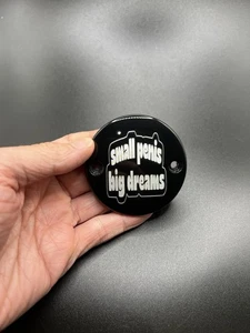 Cubierta de sincronización Harley-Davidson Small Pe,is Big Dreams para Touring m8 2017-actual - Imagen 1 de 1