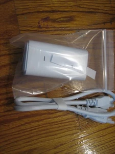 ubiquiti poe injector 24v; w/AC power cord - Picture 1 of 3