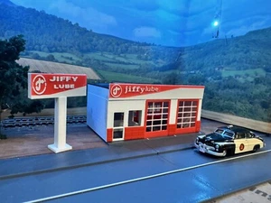 HO “Jiffy Lube” - Picture 1 of 7