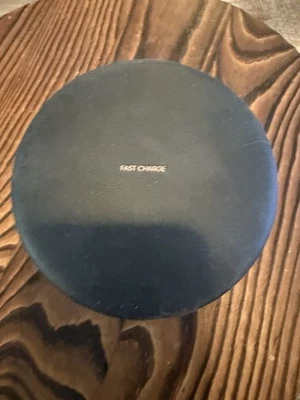 Samsung EP-PG950 Fast Charge Convertible Wireless Charging Stand Pad 2A USB-C Qi - Image 1 of 3