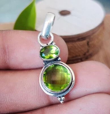 Good Looking Peridot Gemstone 925 Sterling Silver Handmade Pendant X-40 - Image 1 of 4