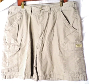 Shorts Genuine Wrangler Cargo Shorts Beige Comfort Pockets Mens Size 38 x 8 - Picture 1 of 6