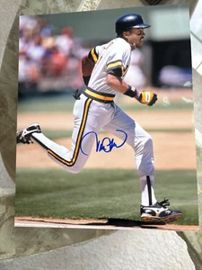 🔥🔥 Jose Lind “Chico” Signed 8x10 Photo Pittsburgh Pirates !🔥🔥 - Picture 1 of 2